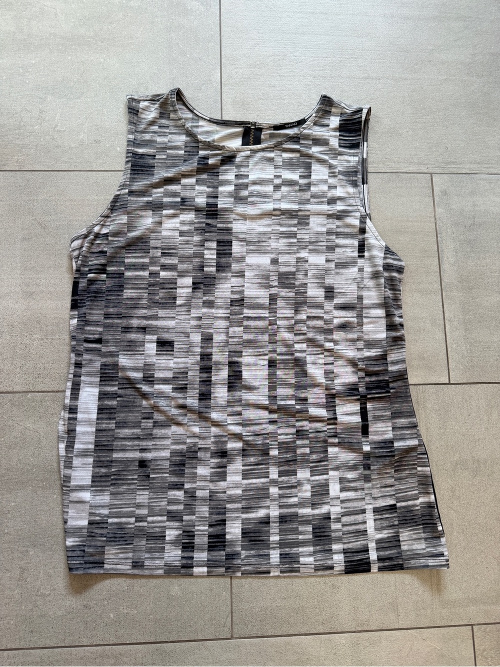 Tahari Sleeveless Gray Black Modern Print Tank Top w solid black back & zipper!